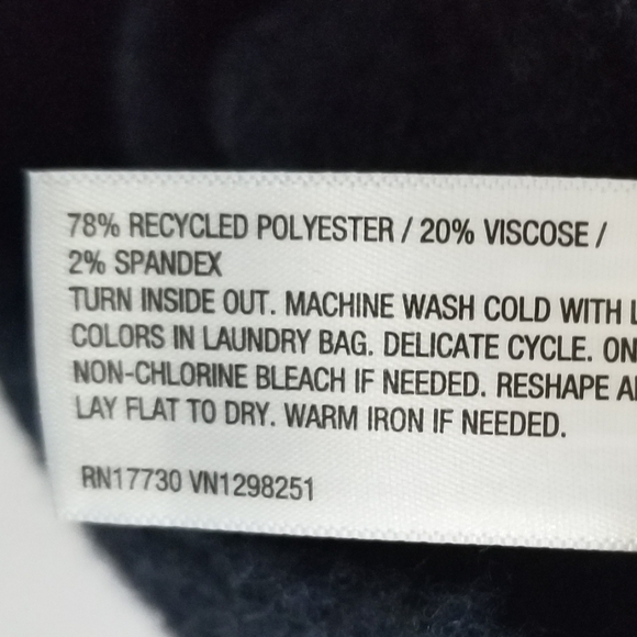 NWT Universal Thread Navy Cashmere Like Sweater Vest Size Large - Picture 8 of 8